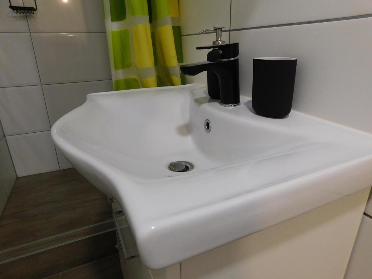 Ledek Apartment Ljubljana Buitenkant foto